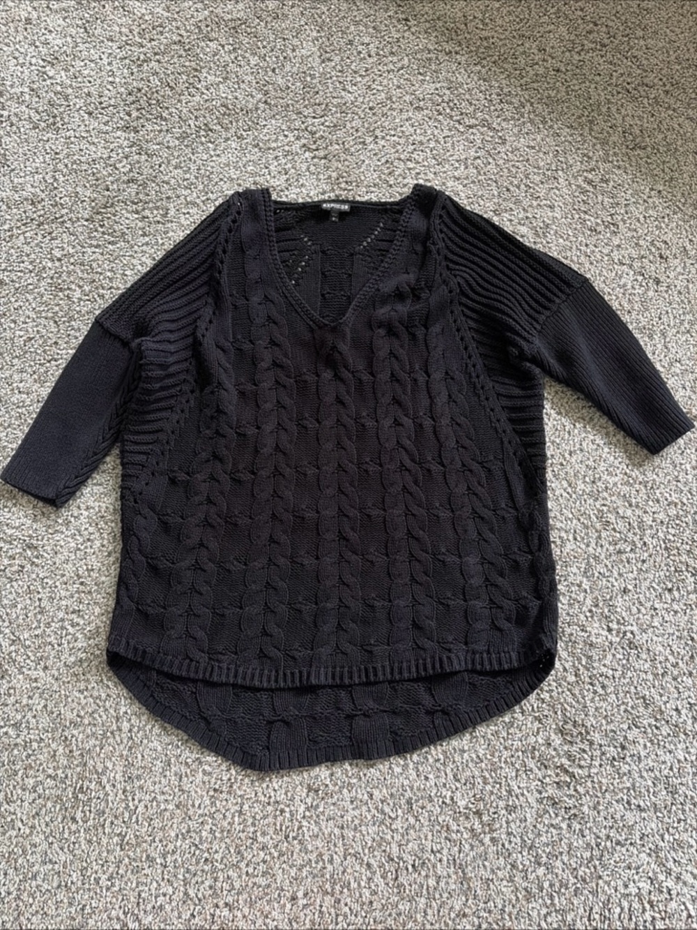 Express Cable Sweater. V-Neck. 3/4 sleeves. Black. Lg.